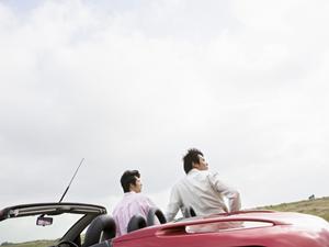安心出来る業者での車検が大切です