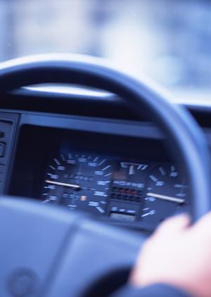 「車検を安く済ませるための秘訣！賢い選び方とおすすめ業者ガイド」